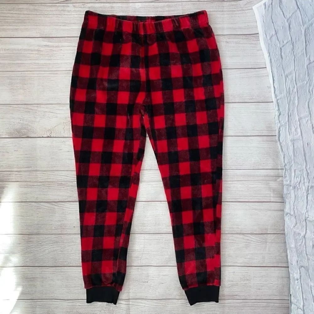 Secret treasures pull on checkered print plush jogger PJ’s red & black sz XL